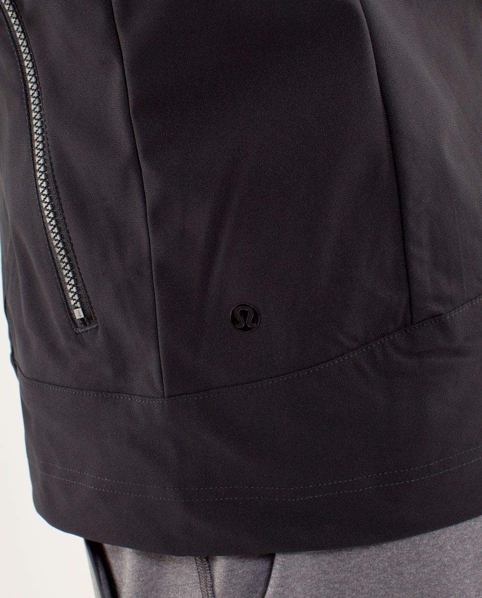 M Vital Jacket