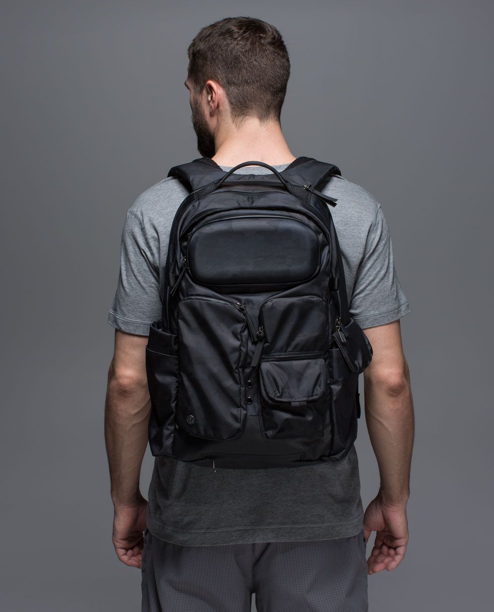 why are lululemon bags so popular in the us