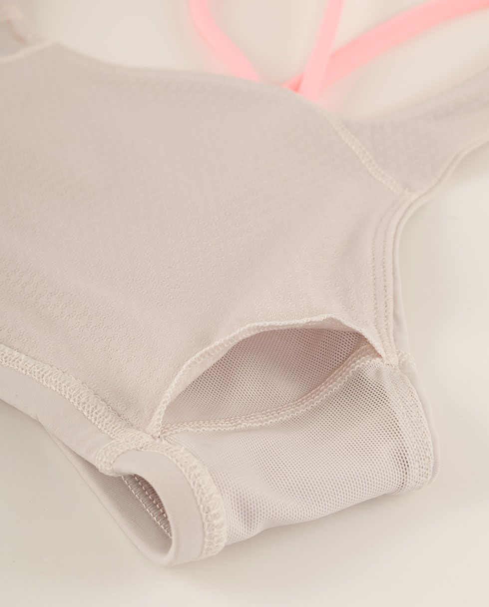 Free To Be Bra
