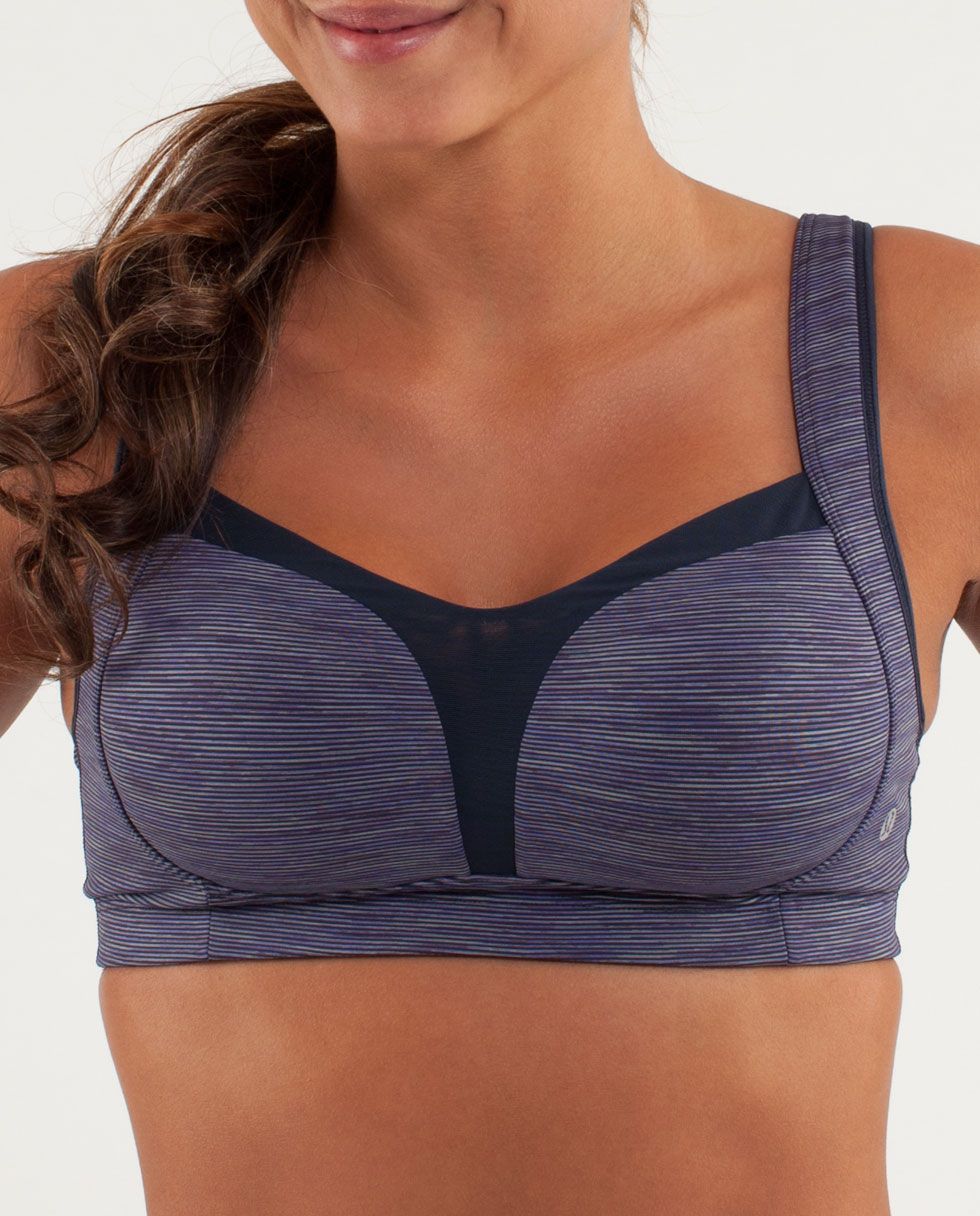 How did this bra do in “The Bounce Test”?  “I did a ton of research on the  best sports bra out there and came up with the Catalyst bra by  @knixwearVerdict