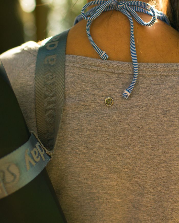 Meditate Pullover             
