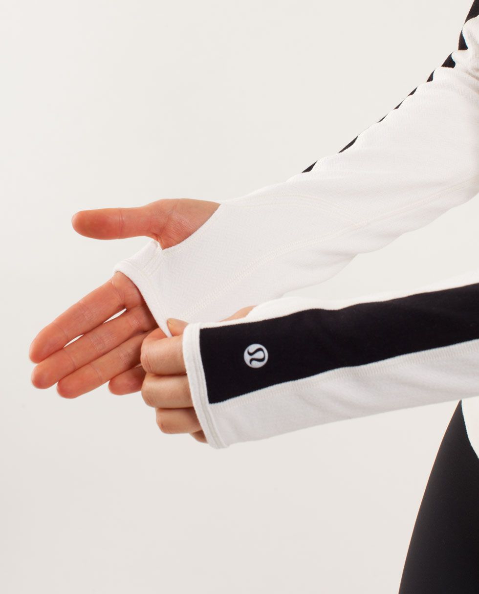 RUN:Bold In The Cold LS