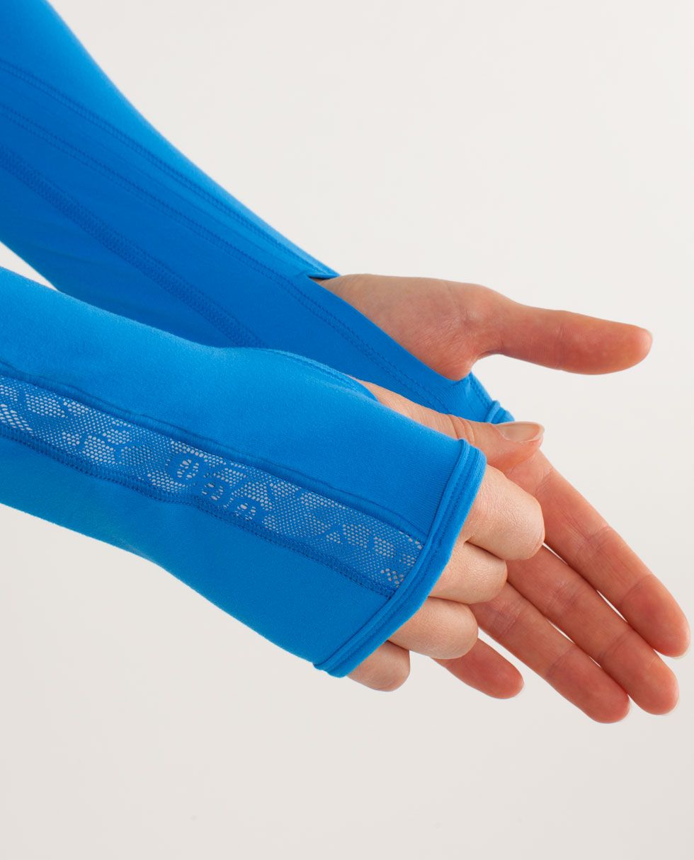 RUN:Speedy Turtleneck