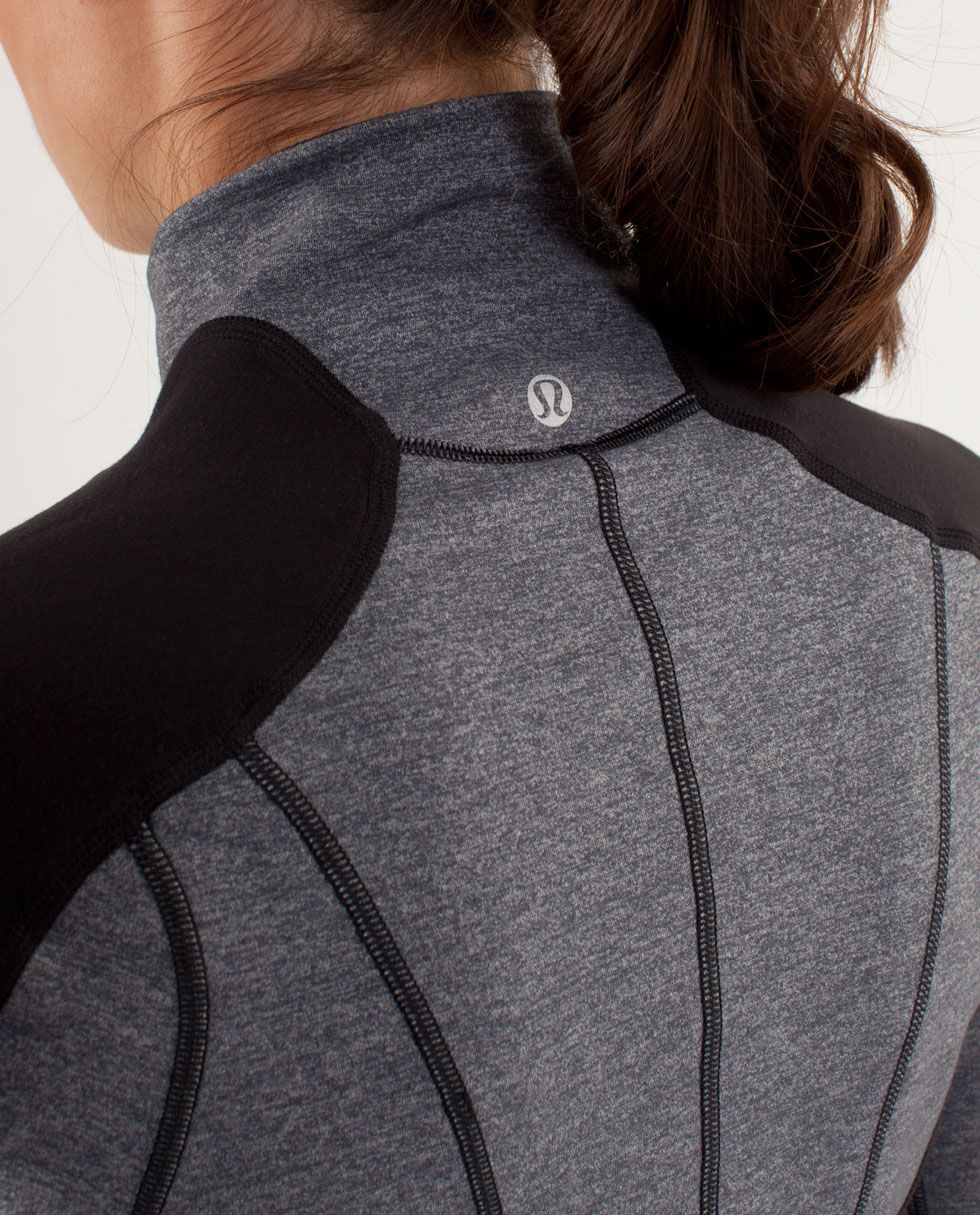 RUN:U-Turn Pullover