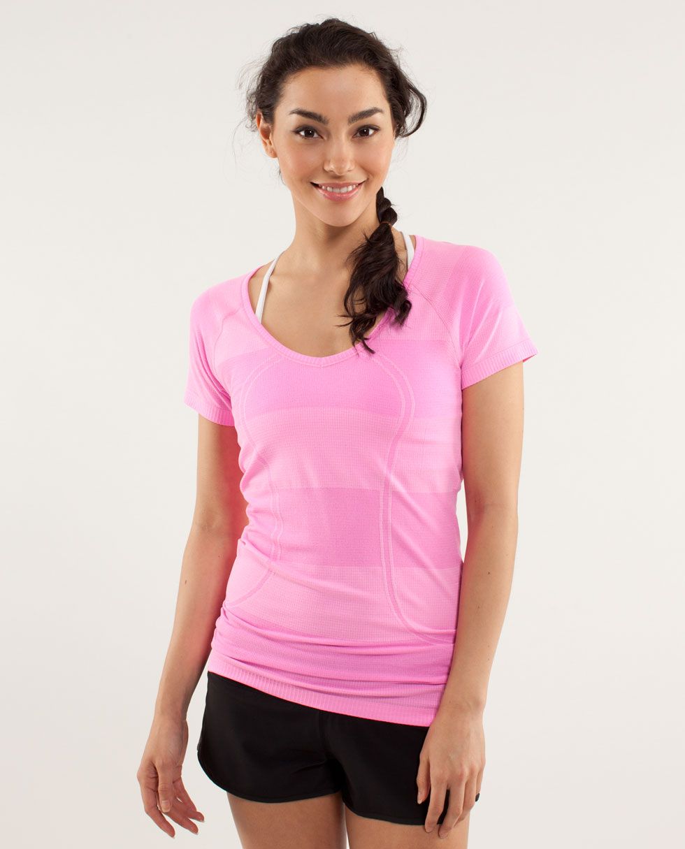 RUN:Swiftly Tech V Neck*Bold