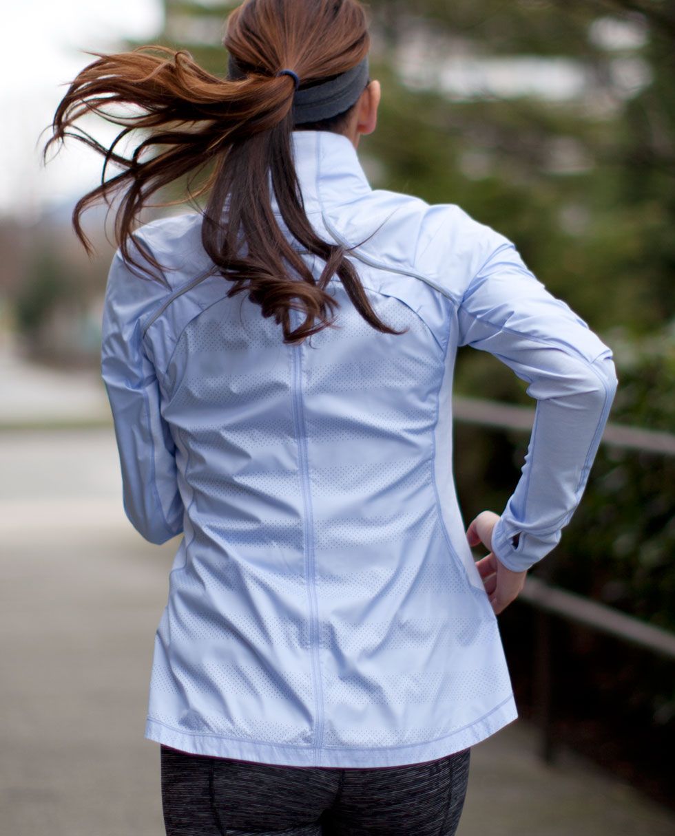 RUN: Essential Jacket II      