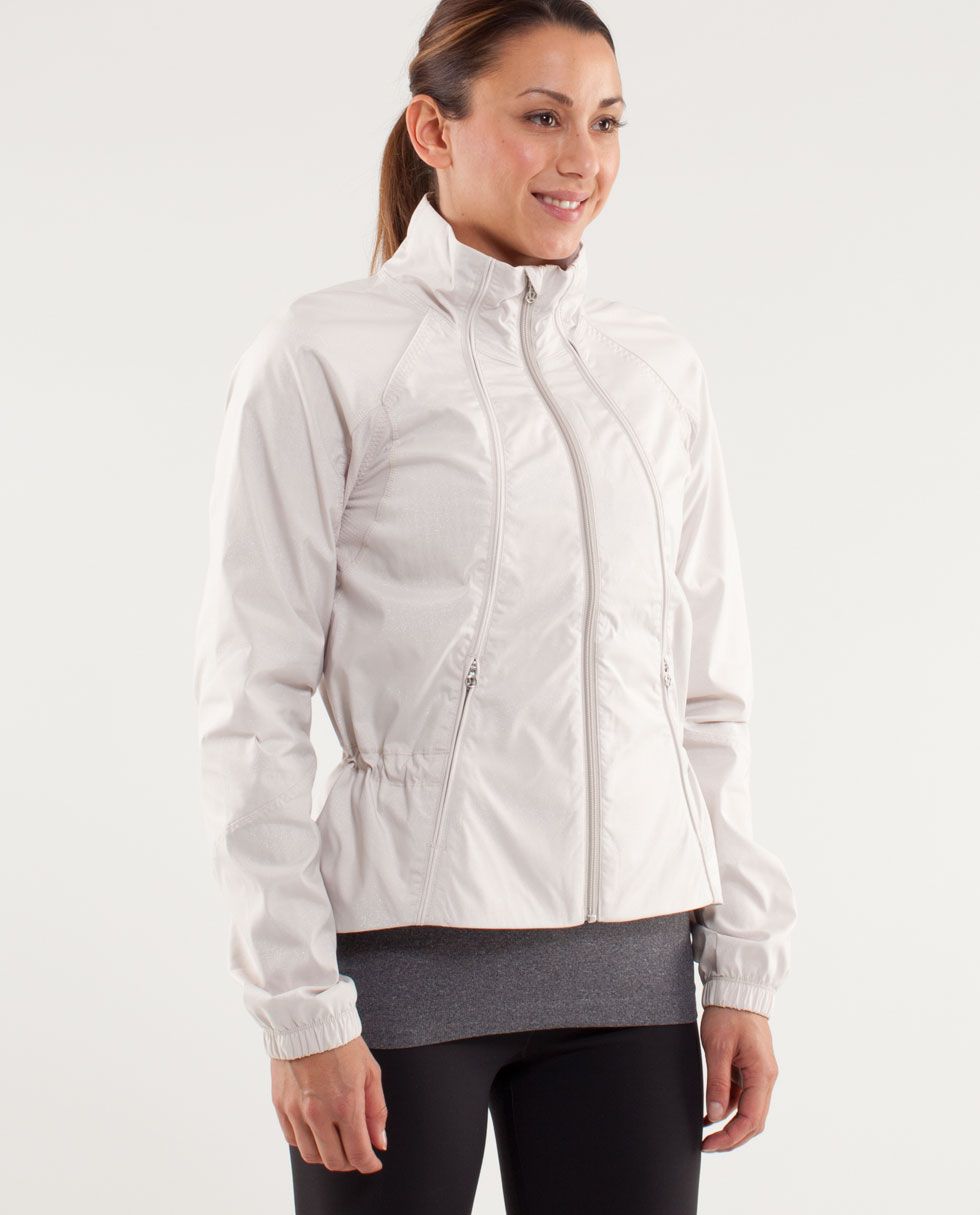 RUN: Travel to Track Jacket   