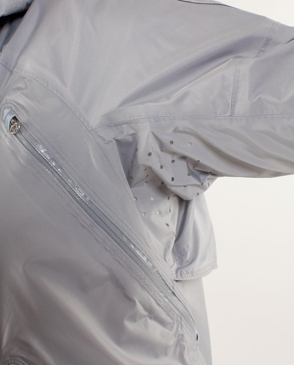 RUN:Make It Rain Jacket
