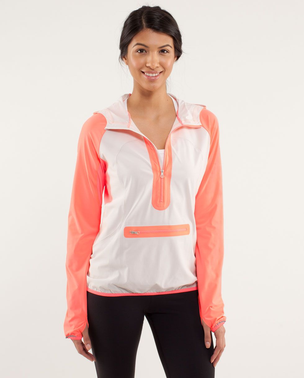 RUN:Stash & Dash Pullover