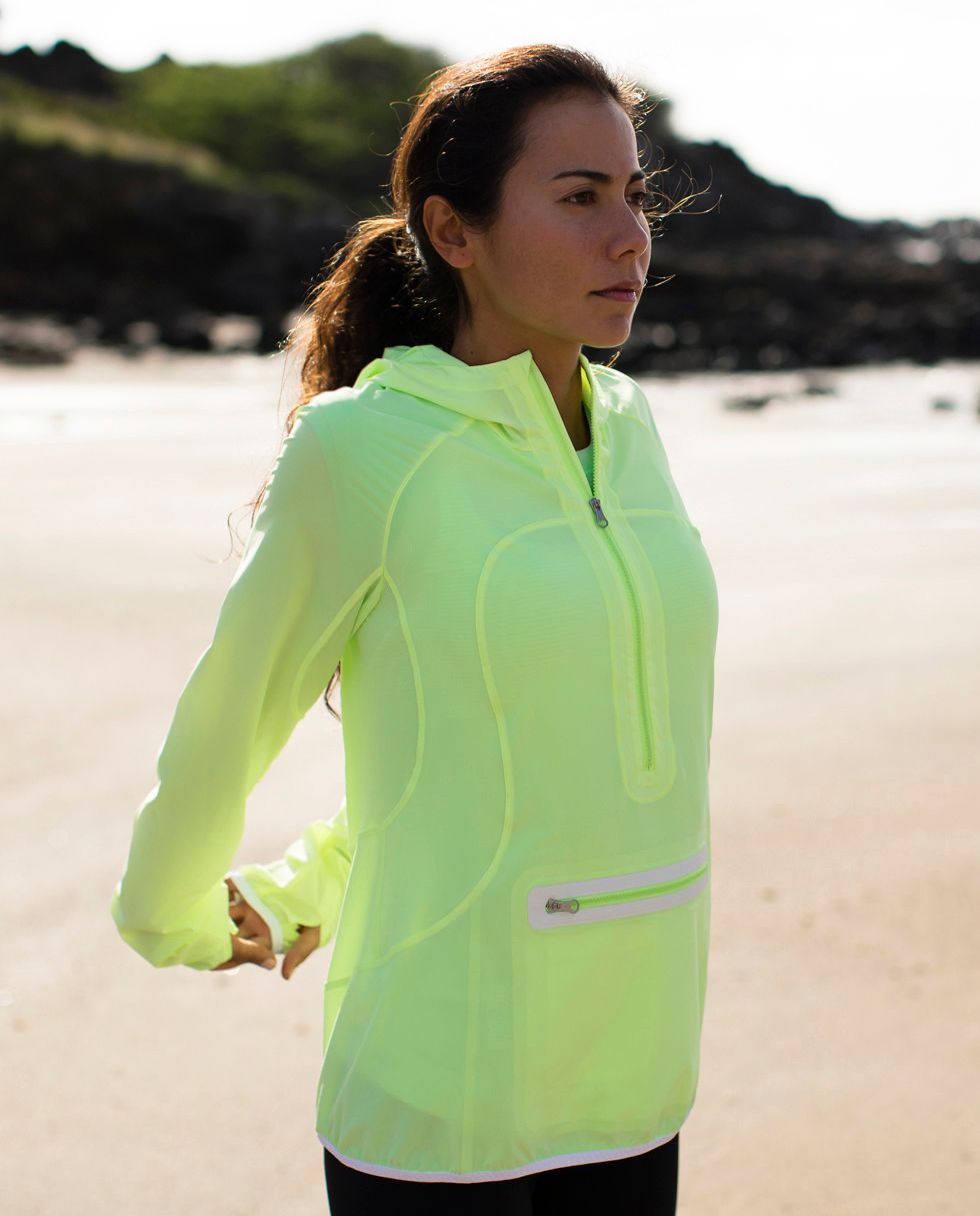 RUN:Stash & Dash Pullover