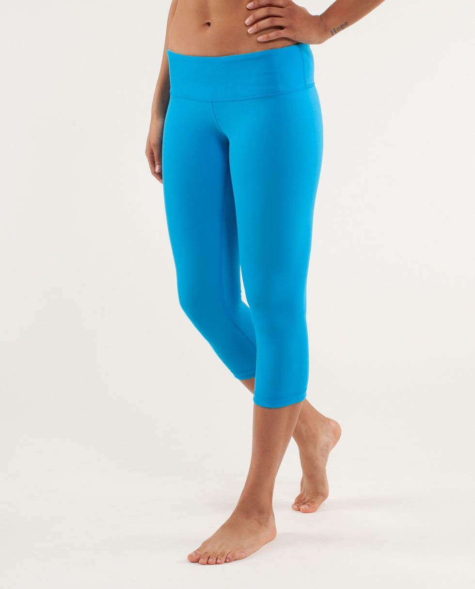 Wunder Under Crop*RVRS