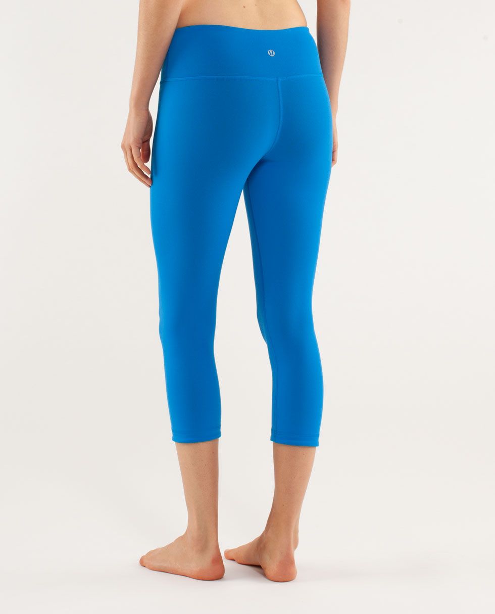 Wunder Under Crop*Rvrs