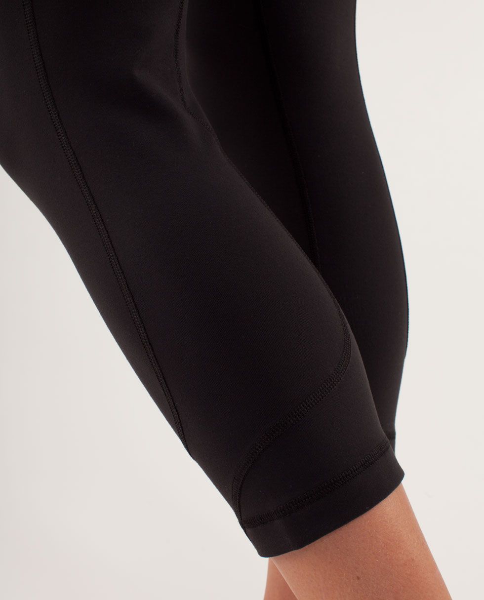 Lustrous Crop