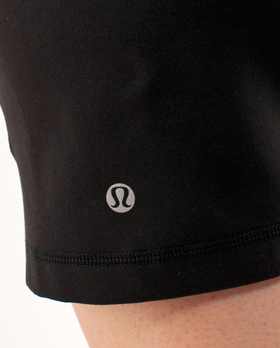 Knock Out Short               
