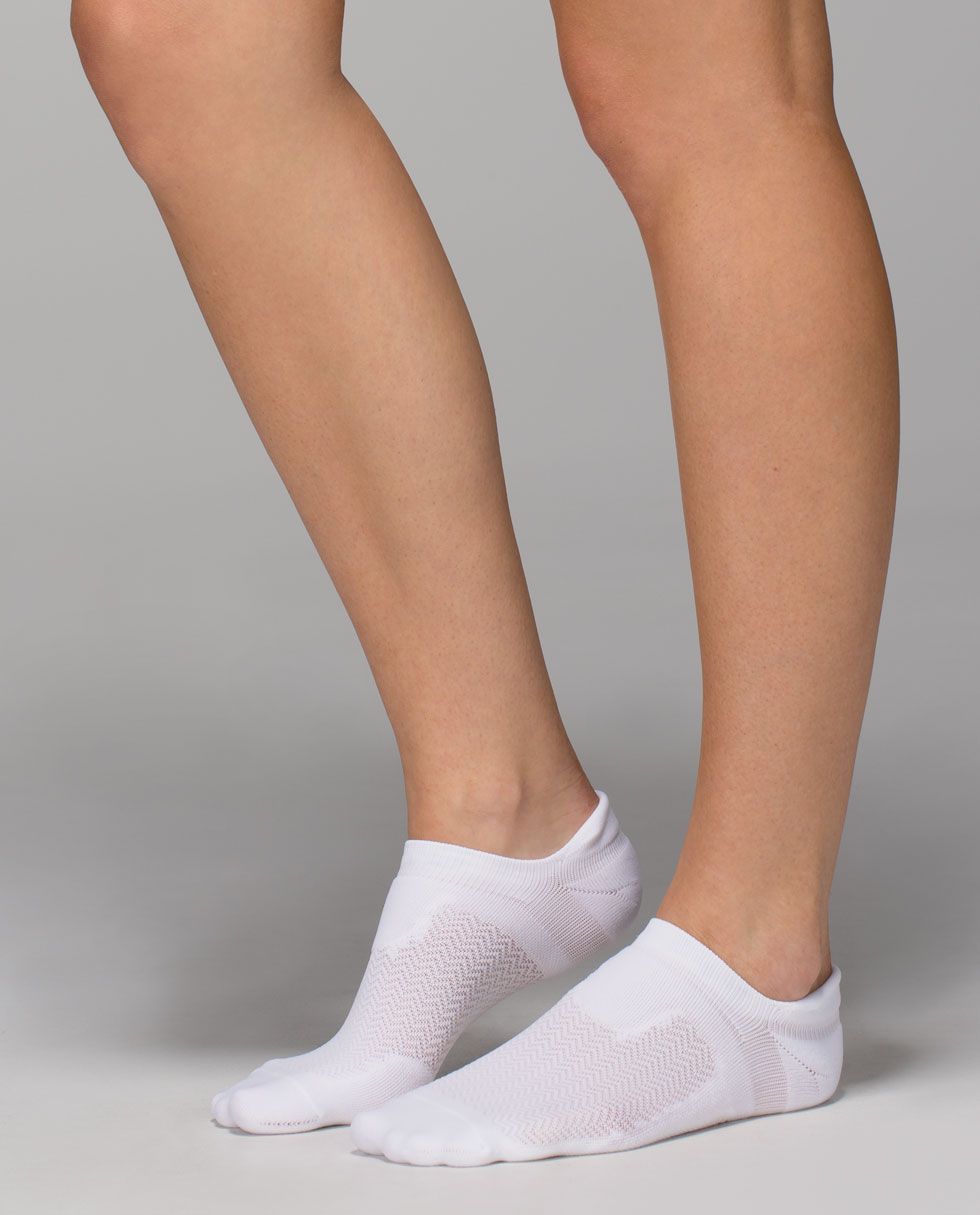 W Ultimate No Show Run Sock