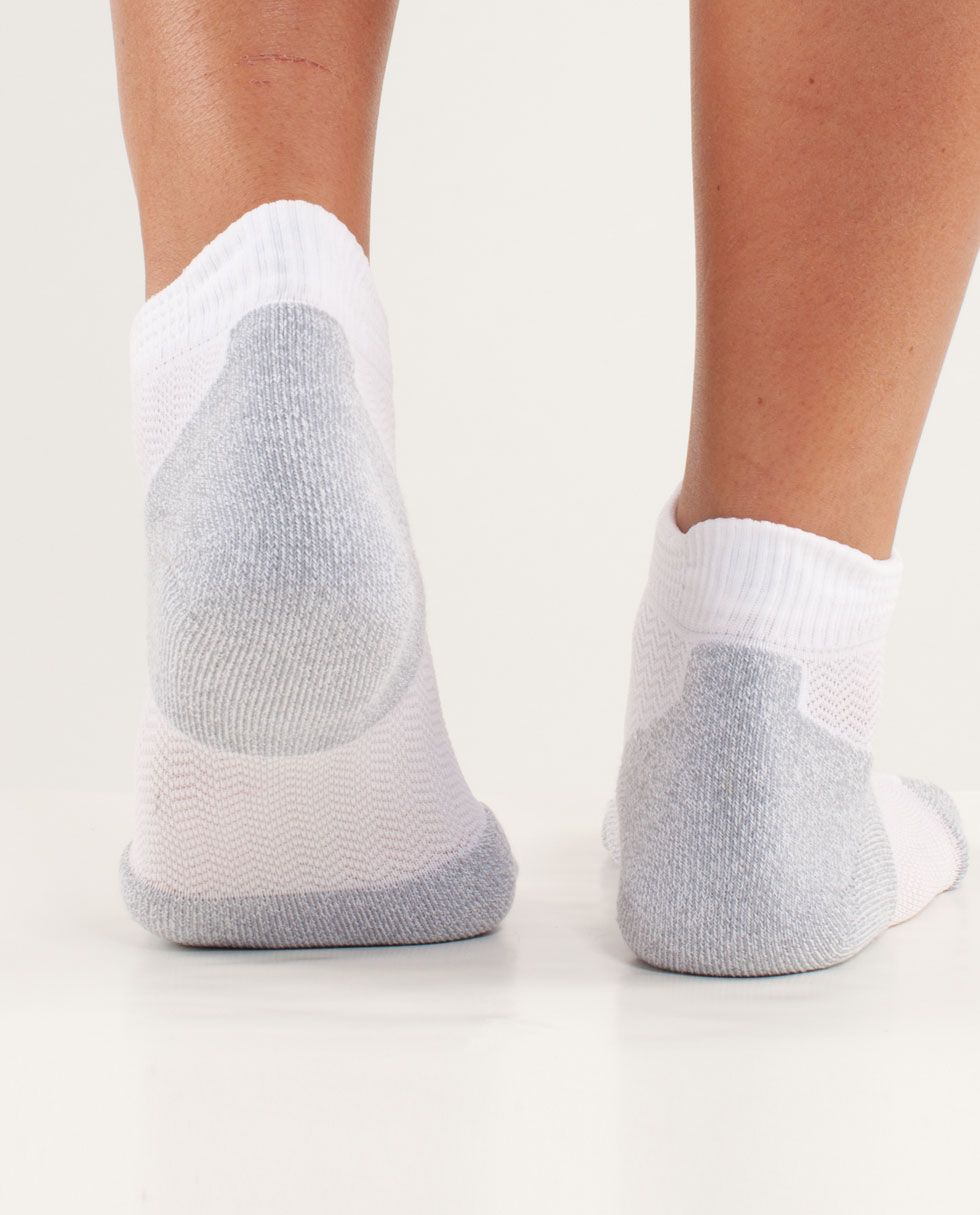 W Ultimate Padded Run Sock