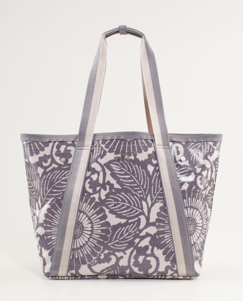 Surf'N'Turf Tote              