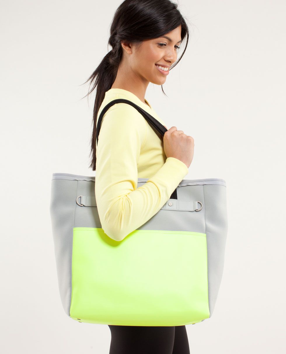 Urban Oasis Tote*SE