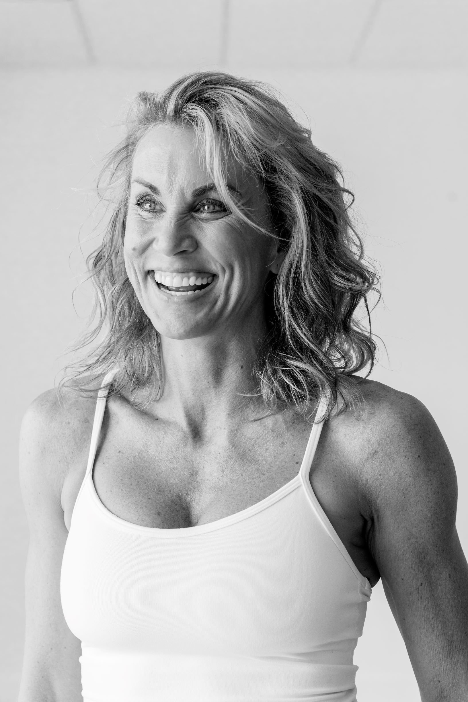 lululemon 12 oaks mall phone number