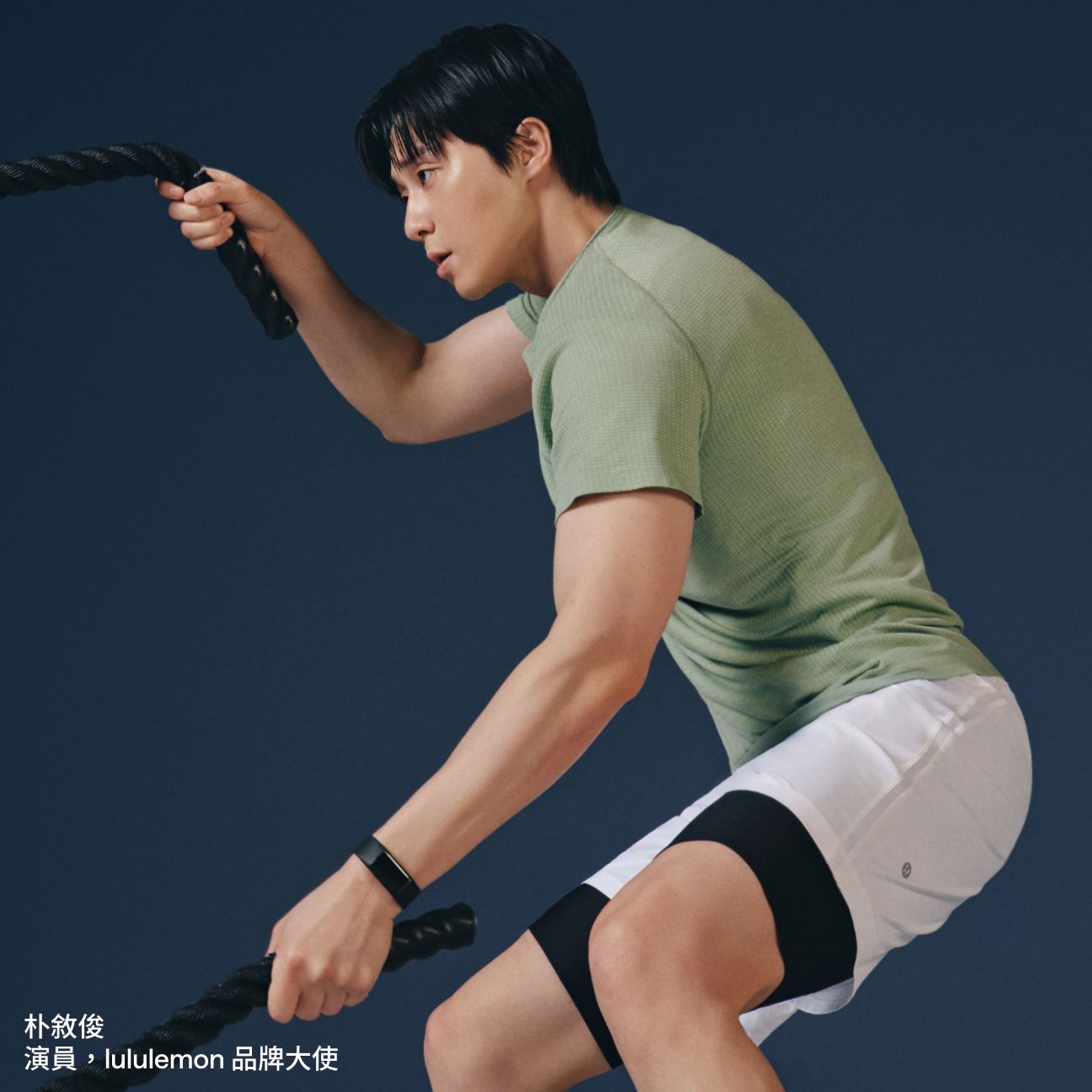 lululemon 黒 スリット入り カジュアルパンツ Mサイズ 気になる「マメクロ」第2弾アイテムをレポ！穿き心地が快適