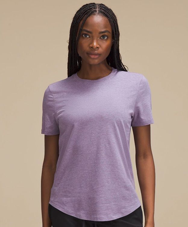 tee shirt anti transpirant pour femme aussi efficace qu'élégant