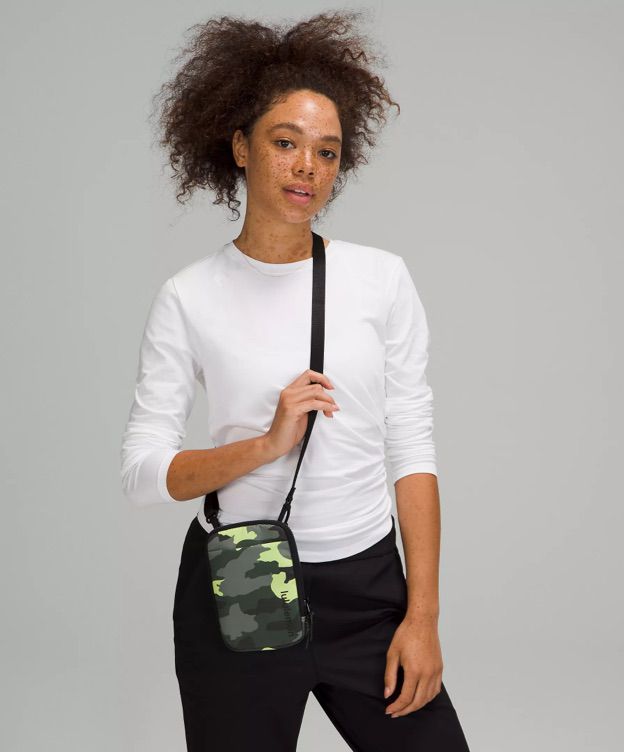 lululemon backpack canada