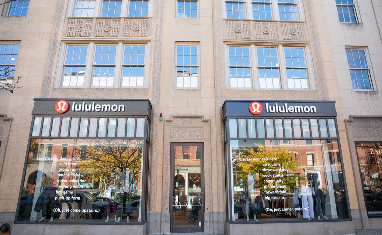 lululemon fairview mall toronto