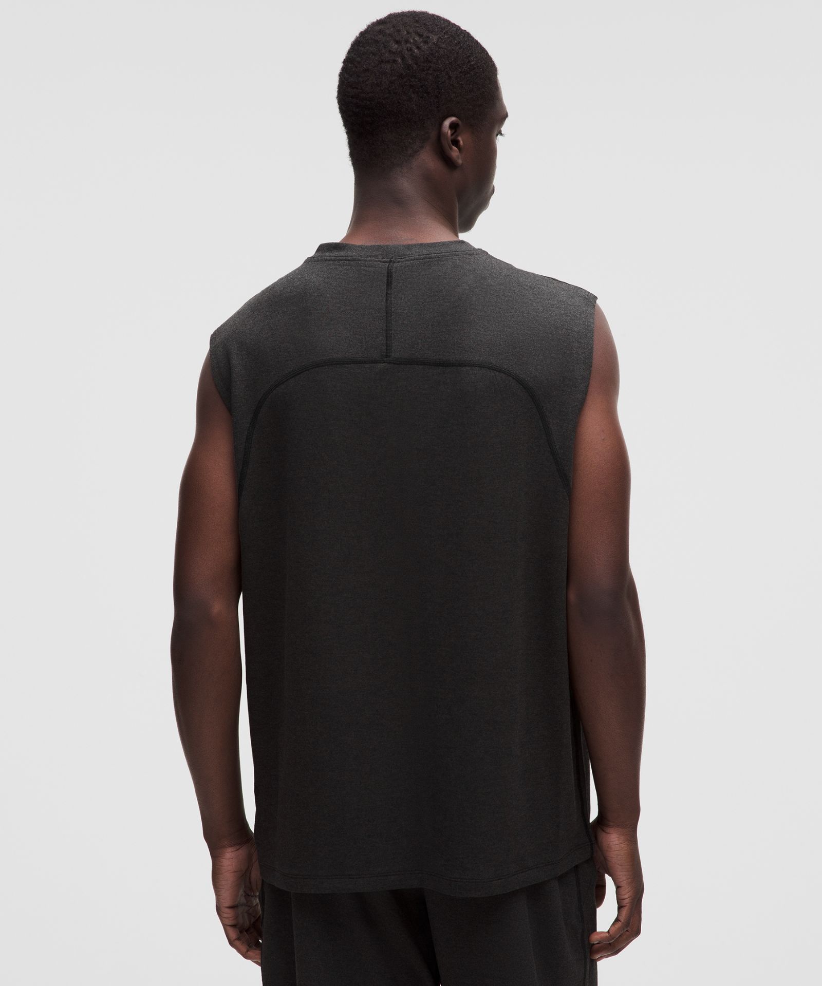 Мужская рубашка без рукавов Lululemon BeCalm Relaxed-Fit — фото 3