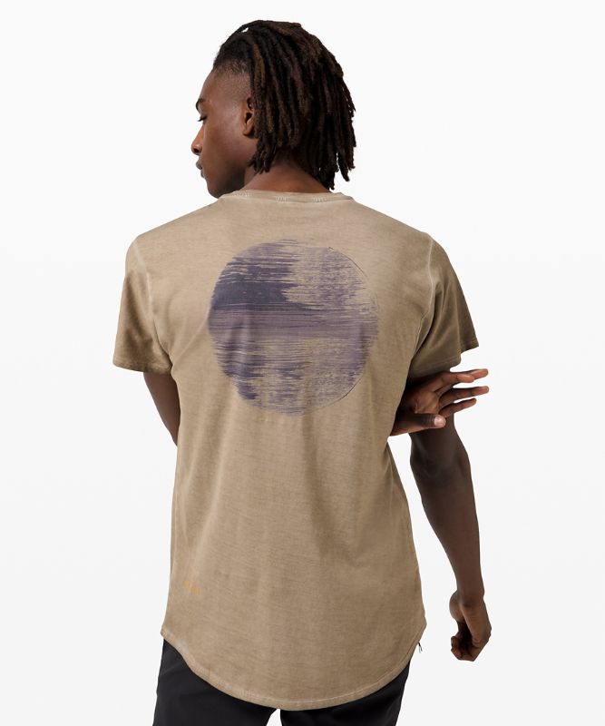 T-shirt Take The Moment *Graphic