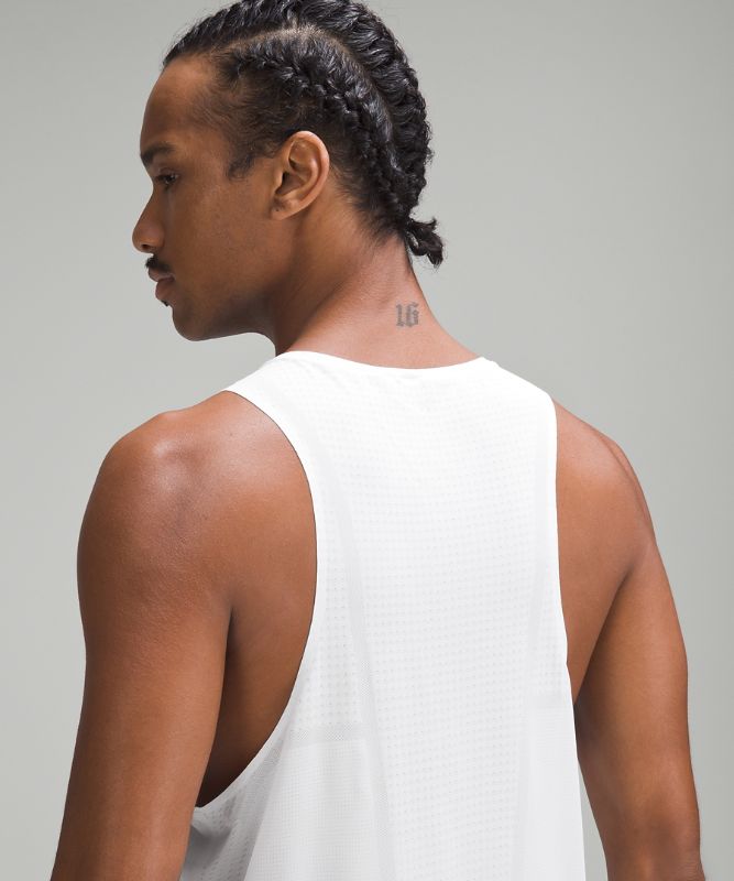 Fast and Free Singlet *Online Only