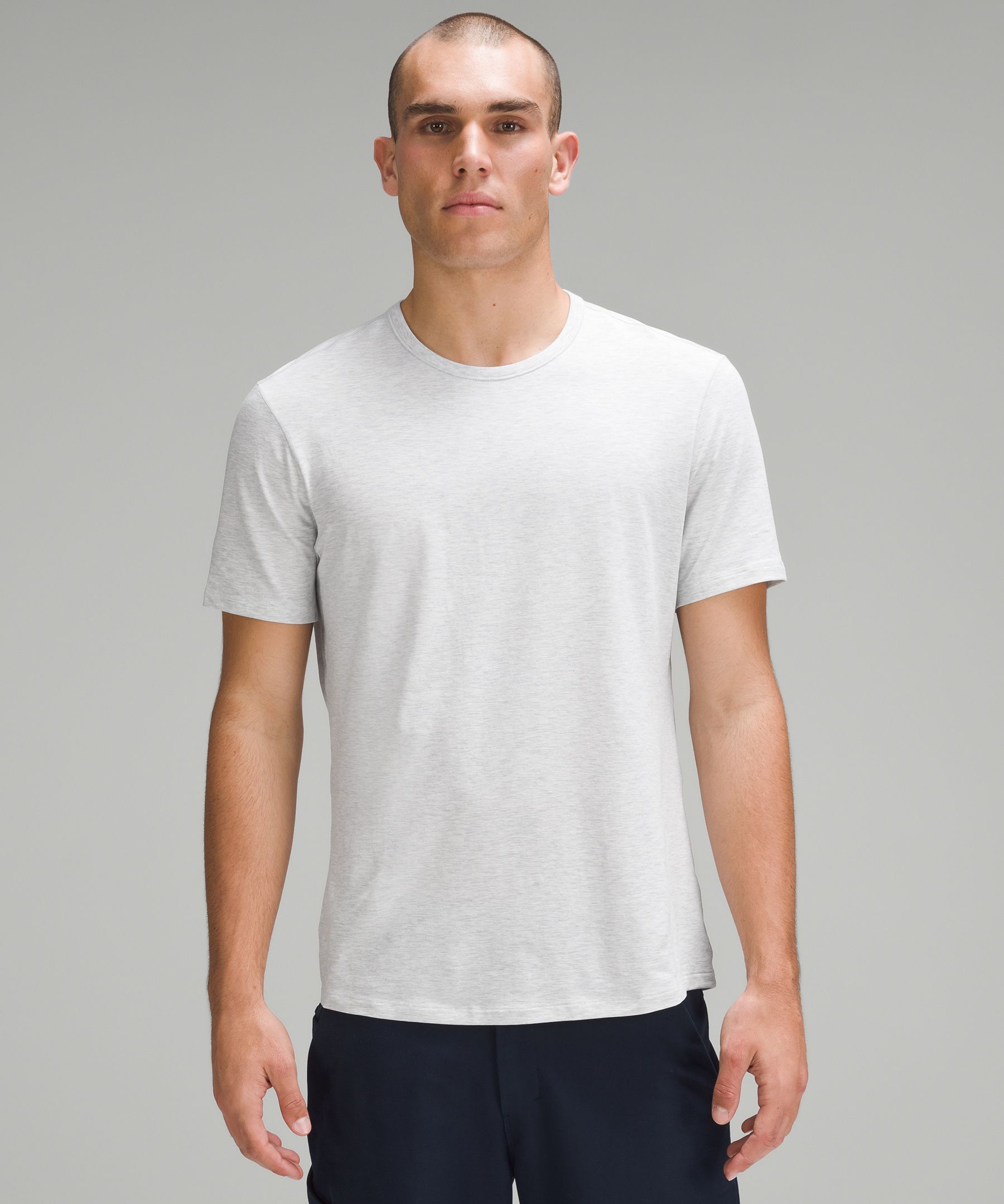 Check styling ideas for「SUPIMA COTTON CREW NECK SHORT SLEEVE T-SHIRT、CHINO  SHORTS (9)」