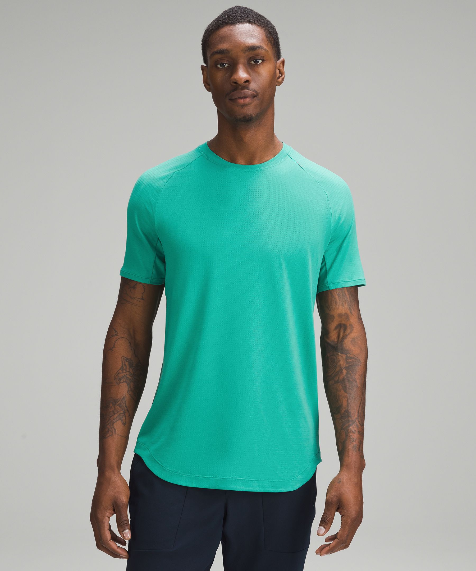 LM3CXLS 050100 1?wid=1080&op usm=0