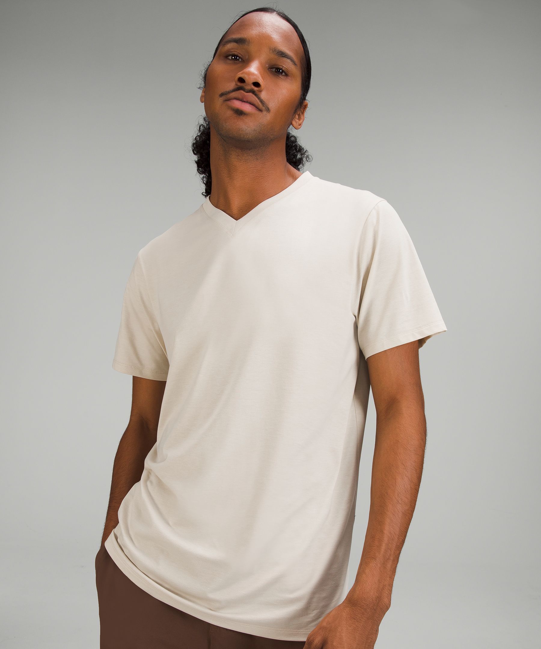 Lululemon The Fundamental V-neck T-shirt