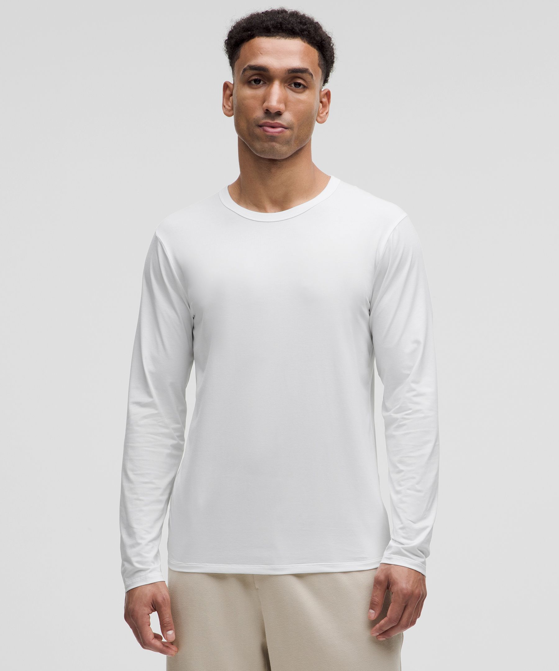 White long t outlet shirt for men