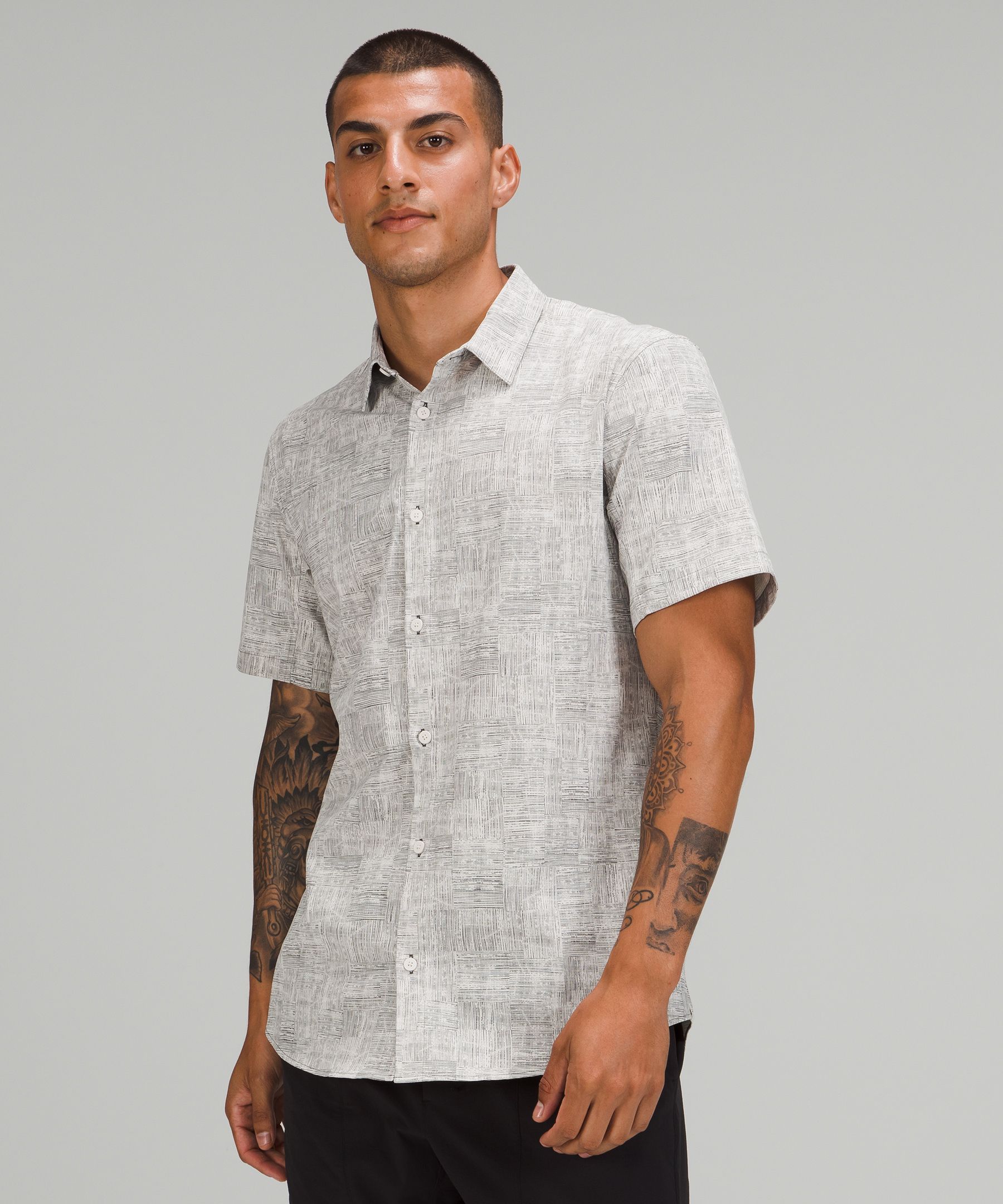 Airing Easy Short-Sleeve Shirt