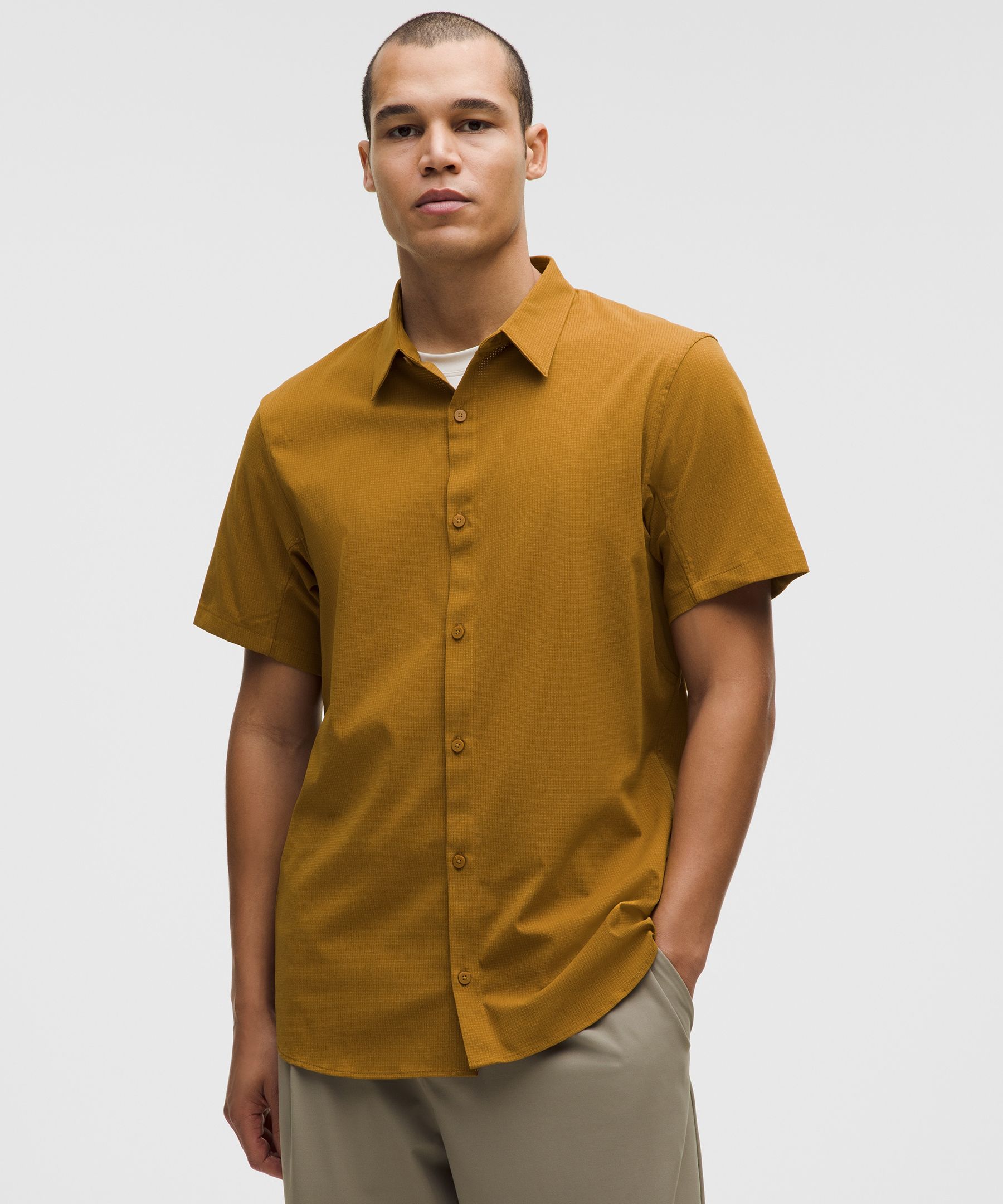 Airing Easy Short-Sleeve Shirt