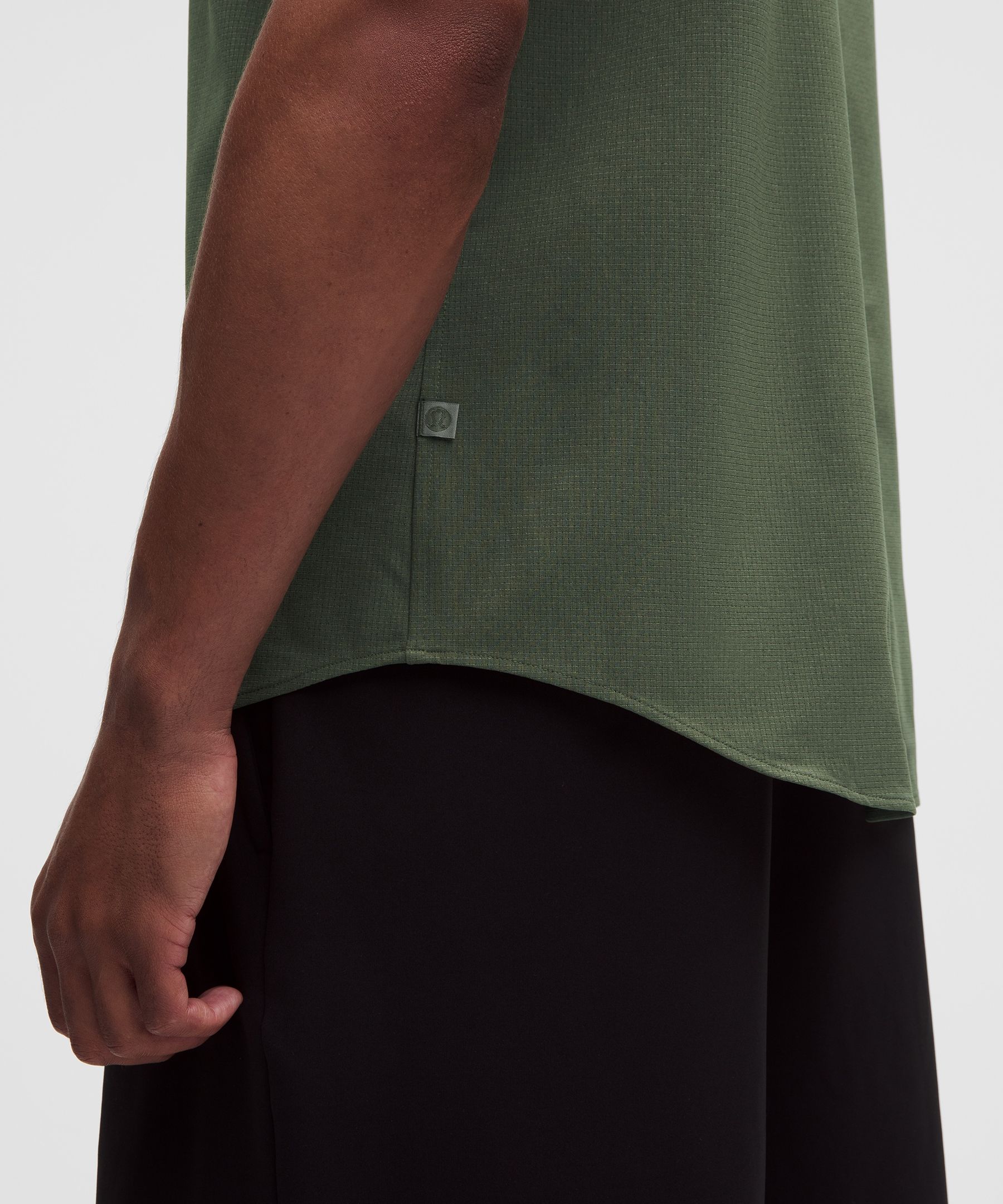 Airing Easy Short-Sleeve Shirt