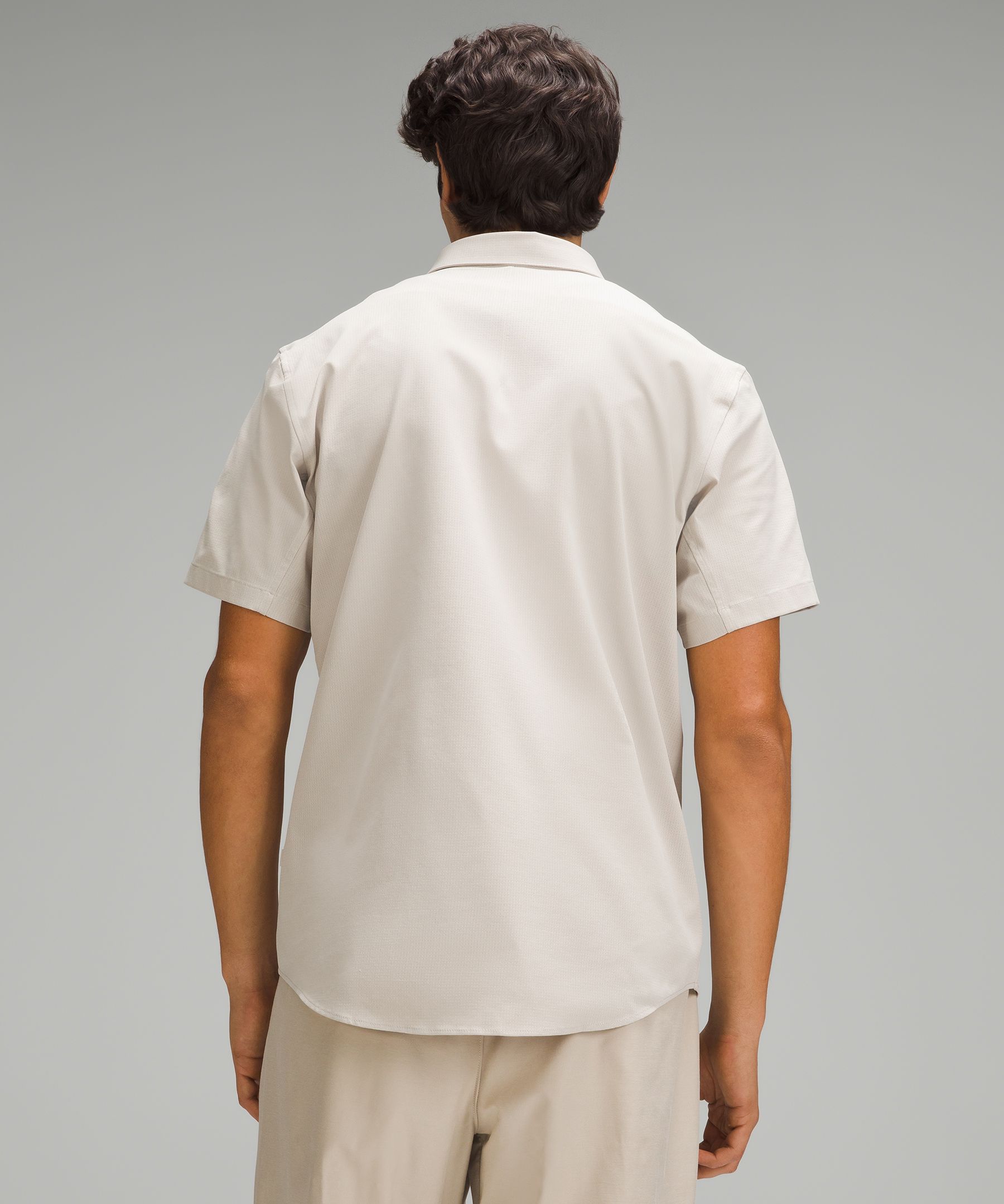 Airing Easy Short-Sleeve Shirt | Men's Short Sleeve Shirts & Tee's