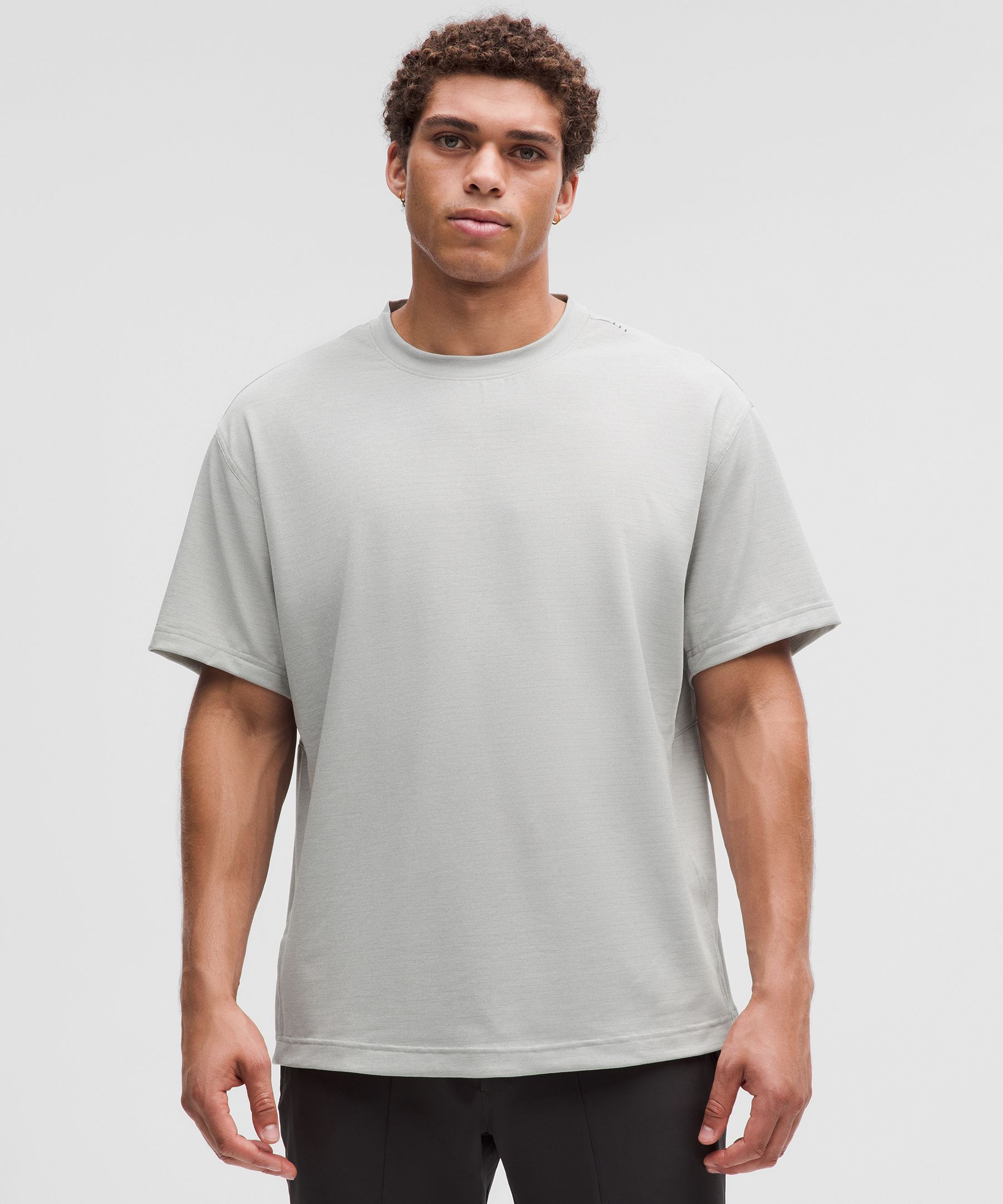 Lululemon athletica License to Train Relaxed Short-Sleeve Shirt, Men's  Short Sleeve Shirts & Tee's