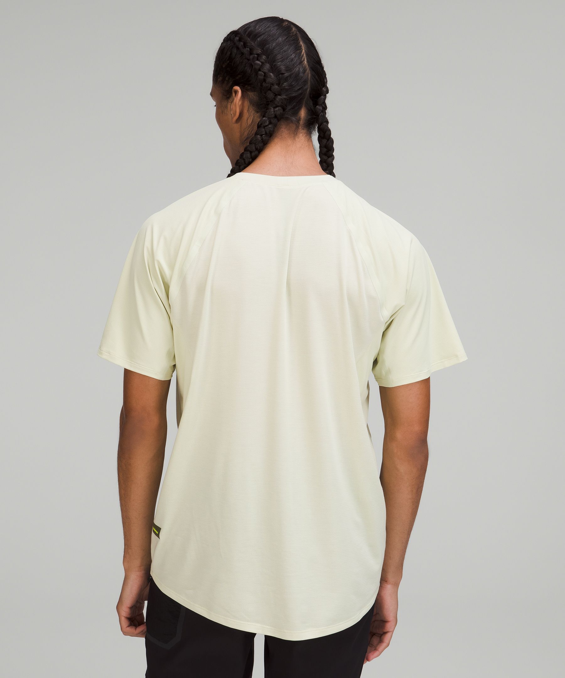 Lululemon athletica Breathelight Mesh Hiking Short-Sleeve Shirt, Men's  Short Sleeve Shirts & Tee's