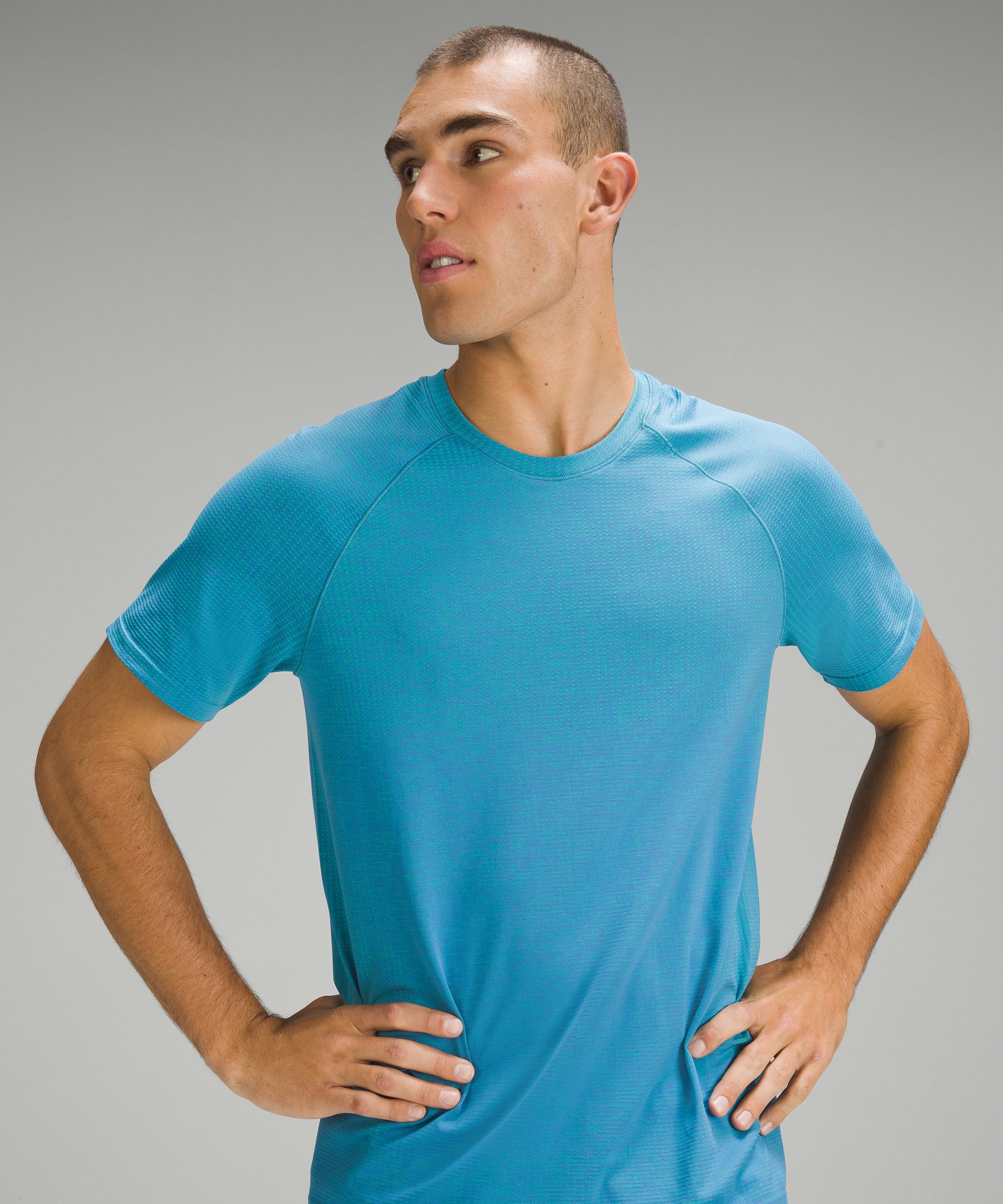 Lululemon metal vent store tech short sleeve