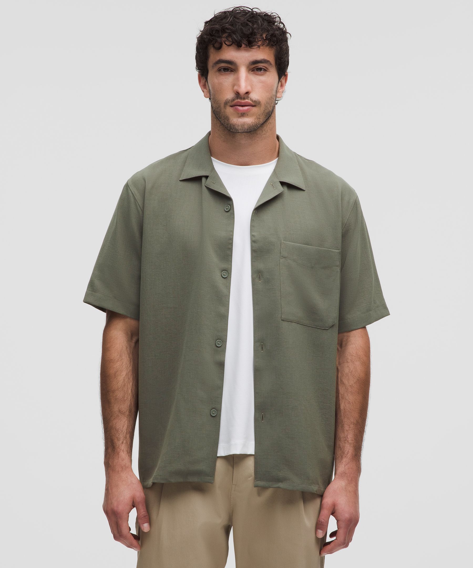 Lightweight Camp Collar Button-Up Shirt *Pocket