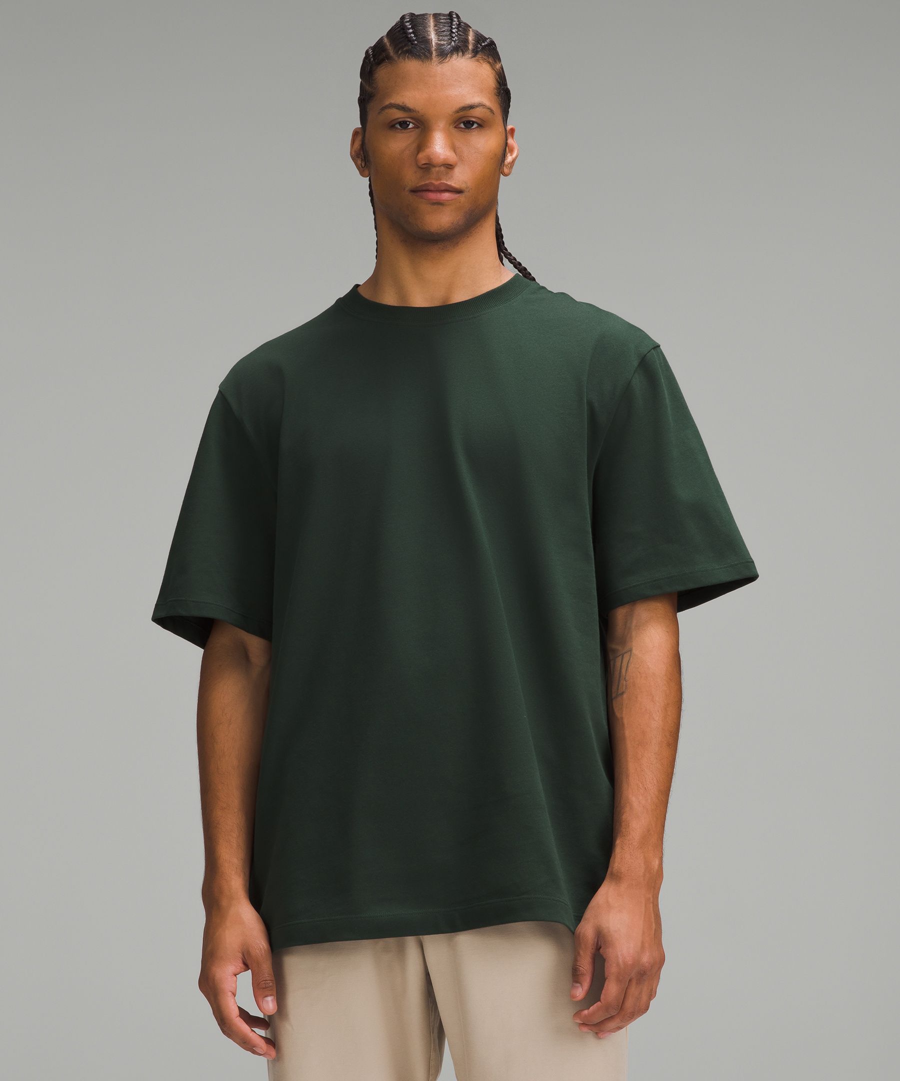  Essential Drop-Cut T-Shirt, Mens Lightweight Athletic Longline  Crew Neck T-Shirt, Workout Muscle Tee Shirts (Army Green,M) : Clothing,  Shoes & Jewelry