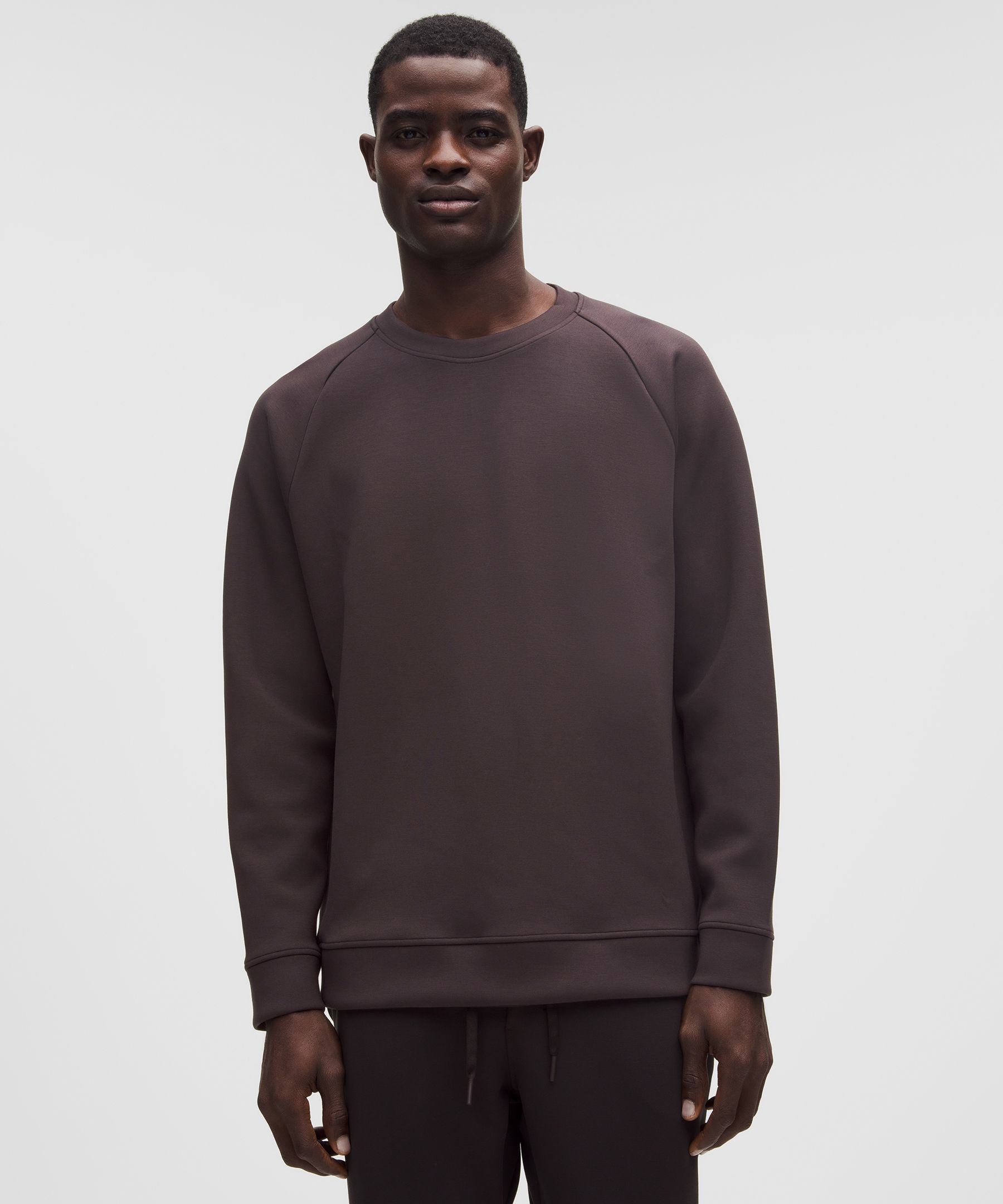 Smooth Spacer Classic-Fit Crew