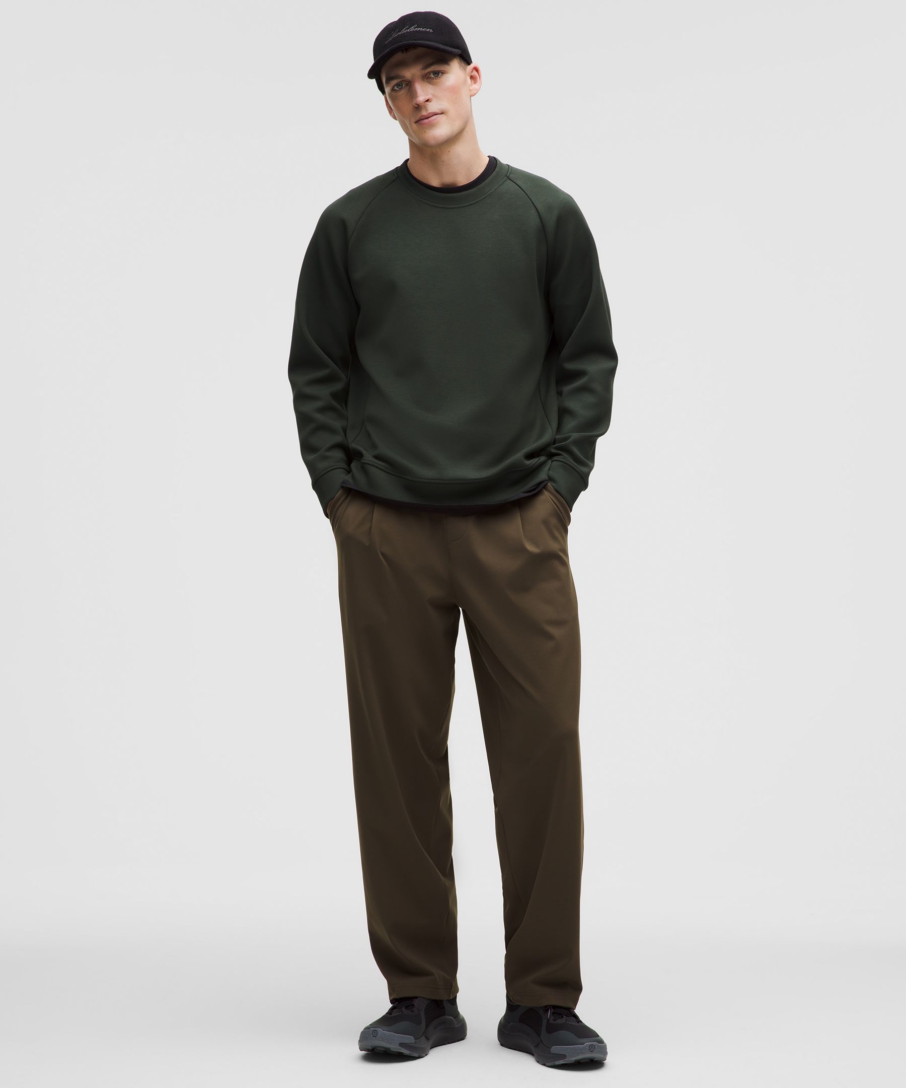 Smooth Spacer Classic-Fit Crew