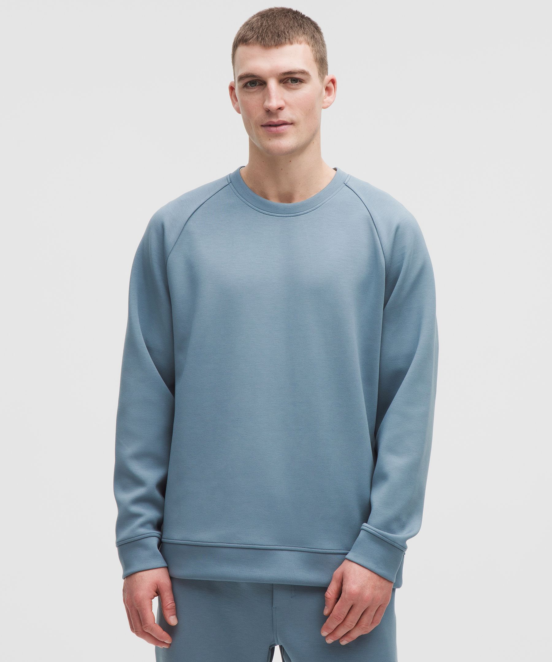 Smooth Spacer Classic-Fit Crew
