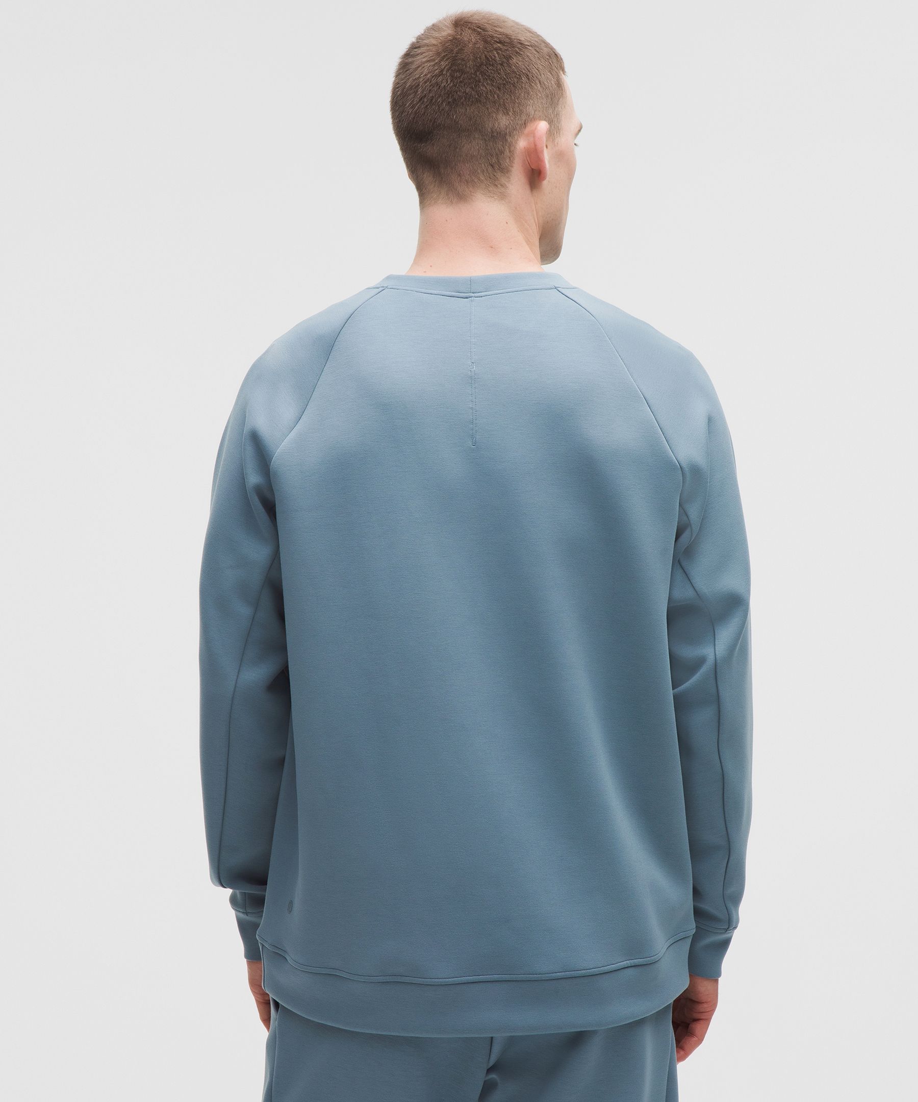 Smooth Spacer Classic-Fit Crew