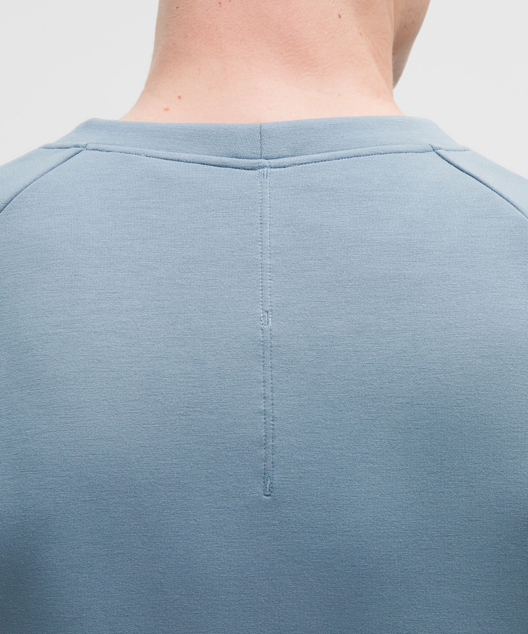 Smooth Spacer Classic-Fit Crew
