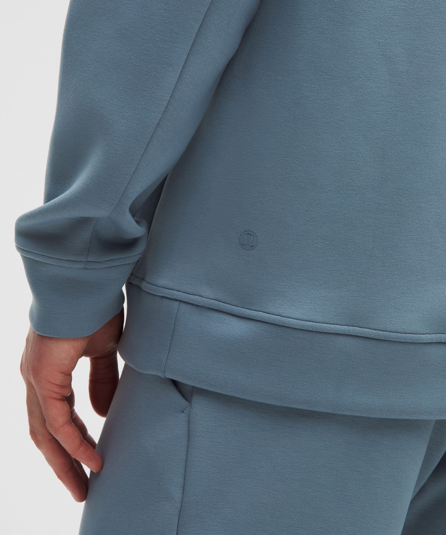 Smooth Spacer Classic-Fit Crew
