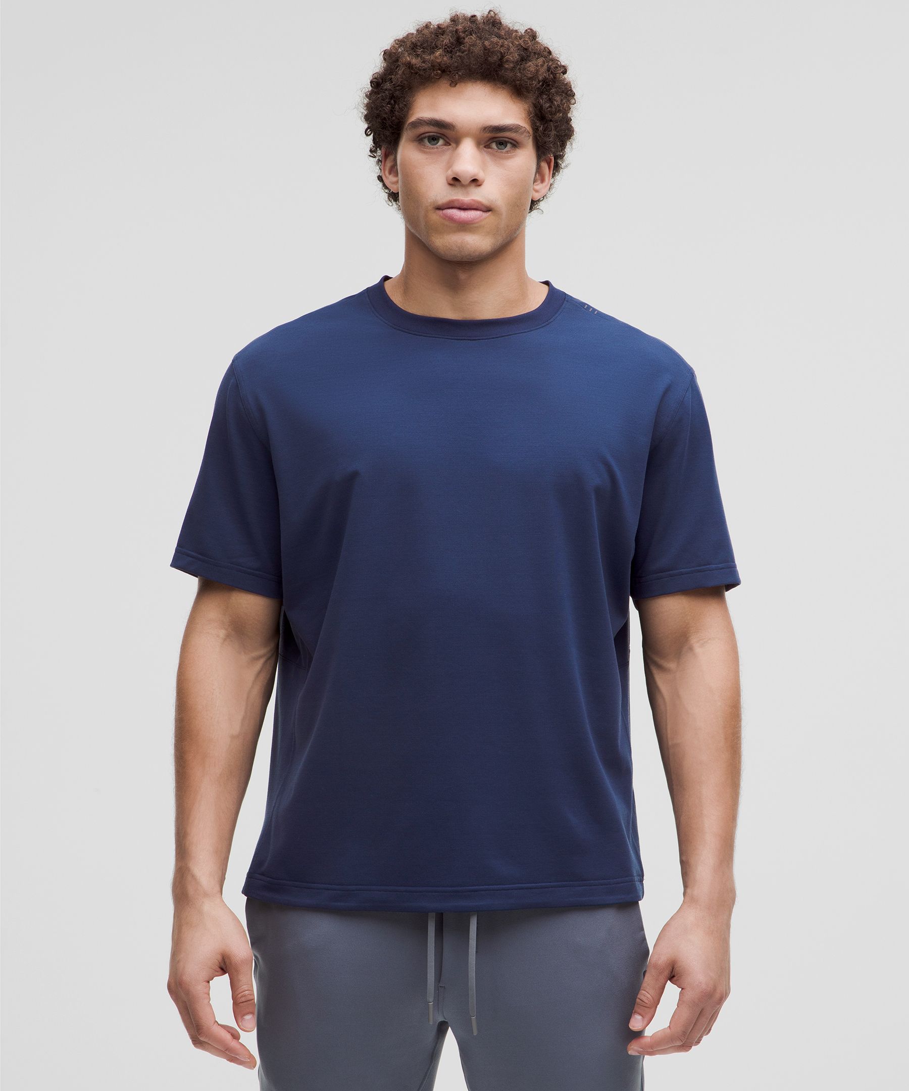 Relaxed-Fit Training Short-Sleeve Shirt